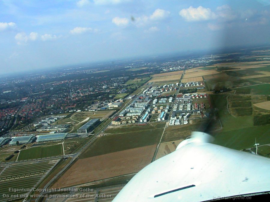 100-0044_IMG 